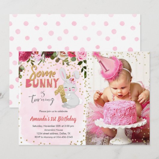 Een Bunny Girl 1st Birthday-uitnodiging met foto Kaart (Voorkant / Achterkant)