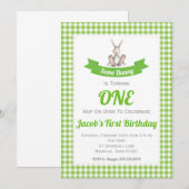 Een Bunny Green Gingham verjaardagsuitnodiging Kaart (Voorkant / Achterkant)