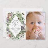 Een Bunny Greenery Rhombus 1st Birthday Foto Kaart (Voorkant)