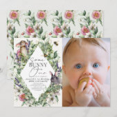 Een Bunny Greenery Rhombus 1st Birthday Foto Kaart (Voorkant / Achterkant)