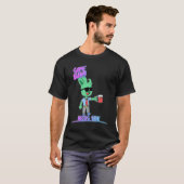 Een bunny heeft wijn nodig. t-shirt (Voorkant volledig)