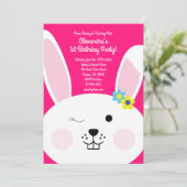 Een Bunny is een 1e verjaardag konijnenuitvindinge Kaart (Staand voorkant)