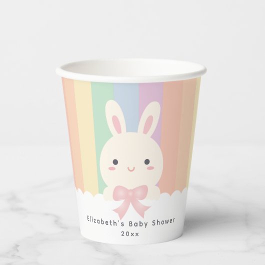 Een Bunny is onderweg naar het meisje Baby shower Papieren Bekers (Voorkant)