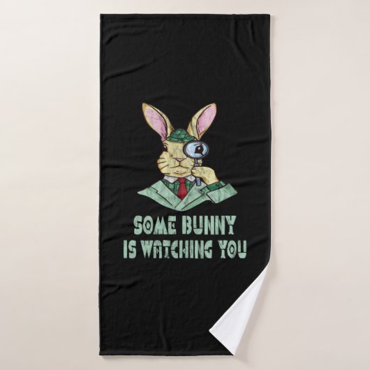 Een Bunny kijkt naar je paashaas. Badhanddoek (Badhanddoek)