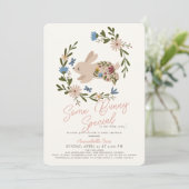 Een Bunny Special Floral Wreath Baby shower Kaart (Staand voorkant)
