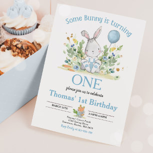 Een Bunny verandert een Bunny 1st Birthday party Kaart