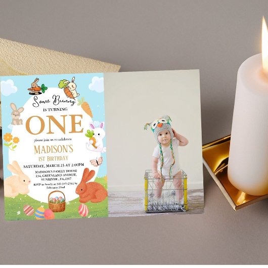 Een Bunny verandert een Bunny 1st Birthday party Kaart