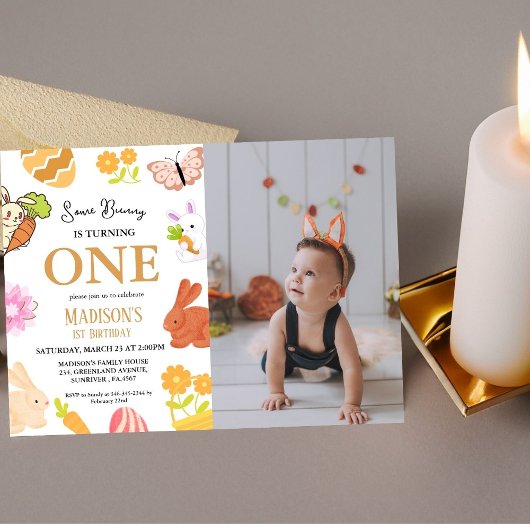 Een Bunny verandert een Bunny 1st Birthday party Kaart