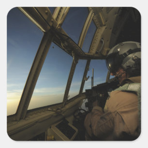 Een C-130 Hercules-piloot scant de horizon Vierkante Sticker