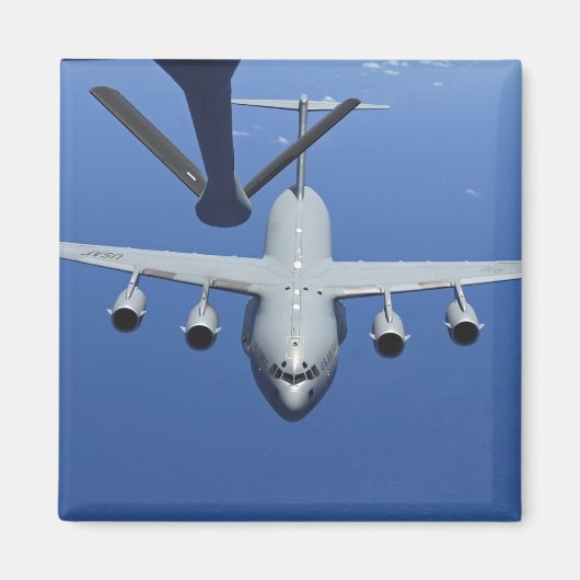 Een C-17 Globemaster III nadert de boom Magneet (Voorkant)