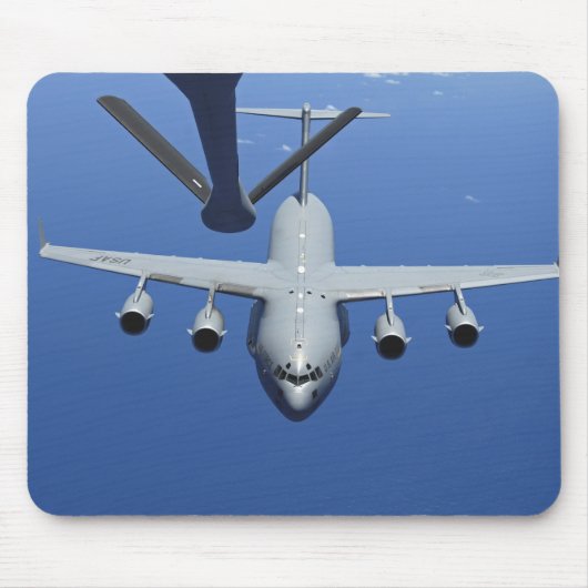 Een C-17 Globemaster III nadert de boom Muismat (Voorkant)