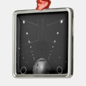 Een C-17 Globemaster III zit in een hangar Metalen Ornament (Links)