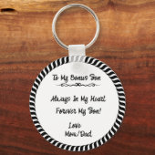 Een cadeau voor mijn bonuszoon sleutelhanger (Voorkant)