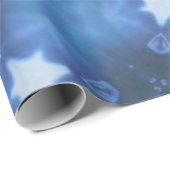 Een cadeaubon met blauwe ster, pakpapier (Rol Hoek)