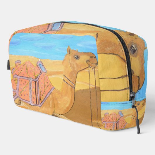 Een Camel cosmetische tas (Rechterhoek)
