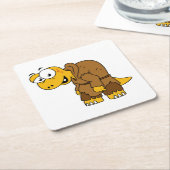 Een Cartoon dinosaurus bochel. Kartonnen Onderzetters (Schuin)