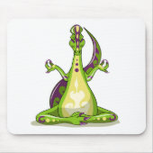 Een Cartoon Iguanodon dinosaurus die yoga doet. Muismat (Voorkant)