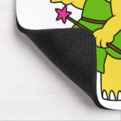 Een Cartoon van een Fairysaur dinosaurus. Muismat (Hoek)