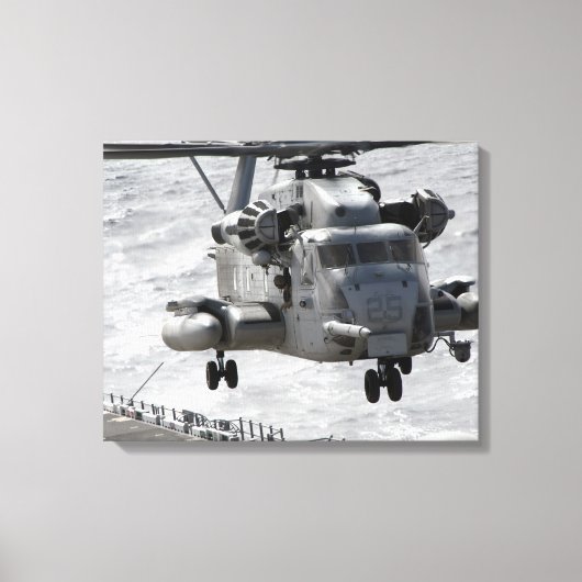 Een CH-53E Super Stallion-helikopter Canvas Afdruk (Voorkant)