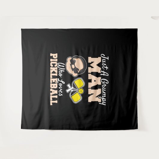 Een chagrijnig Man die houdt van pickleball grappi Wandkleed (Voorkant (horizontaal))