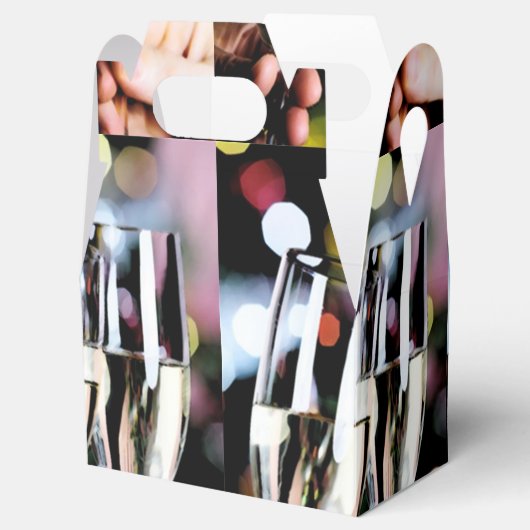 Een champagnetoast bedankdoosjes (Geopend)