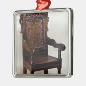 Een Charles I-armstoel, midden jaren 1600 Metalen Ornament (Links)
