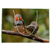 Een Cheeky Pair van Zebra Finches Large Cadeautasje (Achterkant)