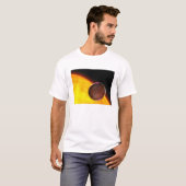 Een close-up van een buiten zonne-energie planeet t-shirt (Voorkant volledig)