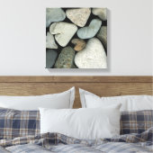 Een collage van hartvormige strandstenen canvas afdruk (Insitu (Slaapkamer))