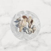 Een Collectie Seashells op Sand Confetti (Kleine voorkant)