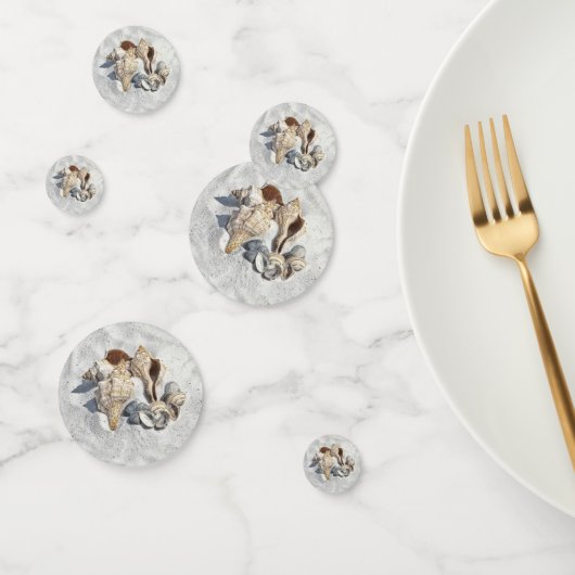 Een Collectie Seashells op Sand Confetti (Groep)