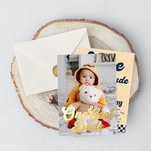 Een Cool Dude Jongen 1e Verjaardag Foto Goud Folie Uitnodiging