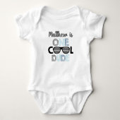 Een 'Cool Guy Sunbribril Birthday' Romper (Voorkant)