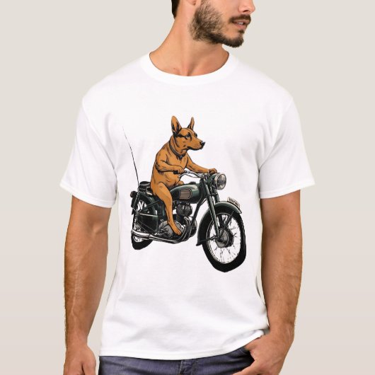 Een Coole Hond Die op een Motor Rijdt T-shirt (Voorkant)