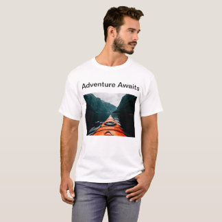 Een coole t shirten voor het avontuurlijke leven v t-shirt