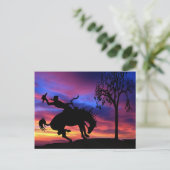 Een cowboy silhouette bij zonsondergang briefkaart (Staand voorkant)