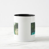 Een Creek Scene met Familie in een Canoe Mok (Midden)