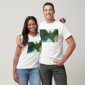 Een Creek Scene met Familie in een Canoe T-shirt (Unisex)