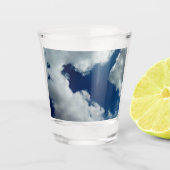 Een curve in de wolken shot glas (Voorkant)