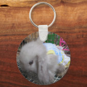 Een Cute Bunny Rabbit in een dress Sleutelhanger (Voorkant)