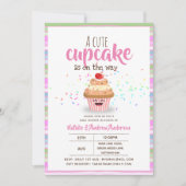 Een cute cupcake is onderweg naar sprinkhaanmeisje kaart (Voorkant)