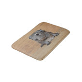 Een Cute Gray Guinee-schop op bruin hout Badmat (Gekanteld)