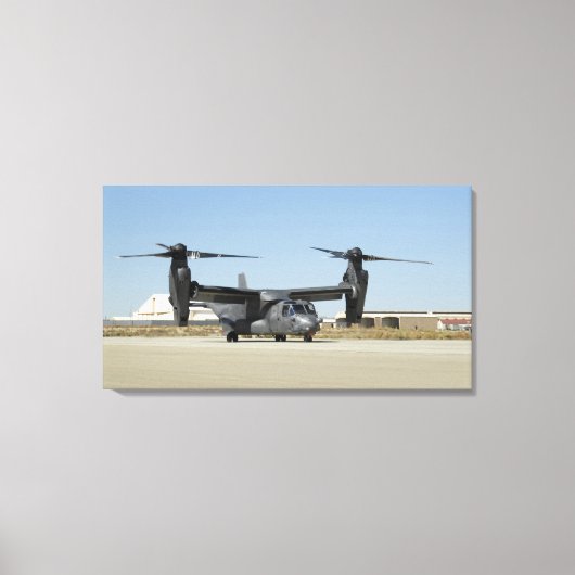 Een CV-22 Osprey bereidt voor op de start Canvas Afdruk (Voorkant)