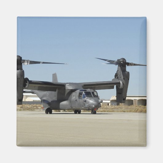 Een CV-22 Osprey bereidt voor op de start Magneet (Voorkant)