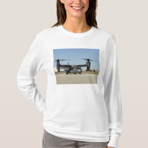 Een CV-22 Osprey bereidt voor op de start T-shirt