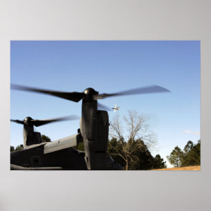 Een CV-22 Osprey bereidt zich voor op de start Poster