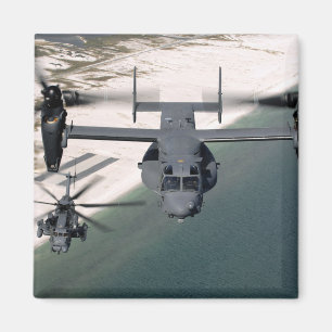 Een CV-22 Osprey en een MH-53 Pave Low Magneet