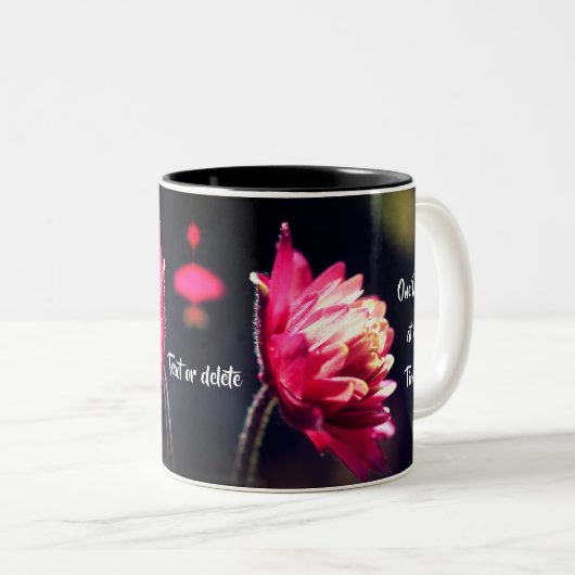 Één dag in een tijd - het Citaat kleurt gepersonal Tweekleurige Koffiemok (Voorkant rechts)