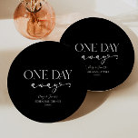 Een dag weg Minimale bruiloft repetitie diner Papieren Bordje<br><div class="desc">Dit zijn One Day Away Minimal Wedding Repetisal Dinner Paper Borden!</div>