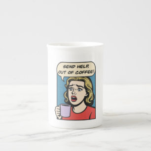 Een dame heeft haar koffie nodig en stuurt hulp ui porselein kop